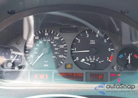 2004 BMW 325I из США, поврежденный, VIN WBAET37424NJ80644